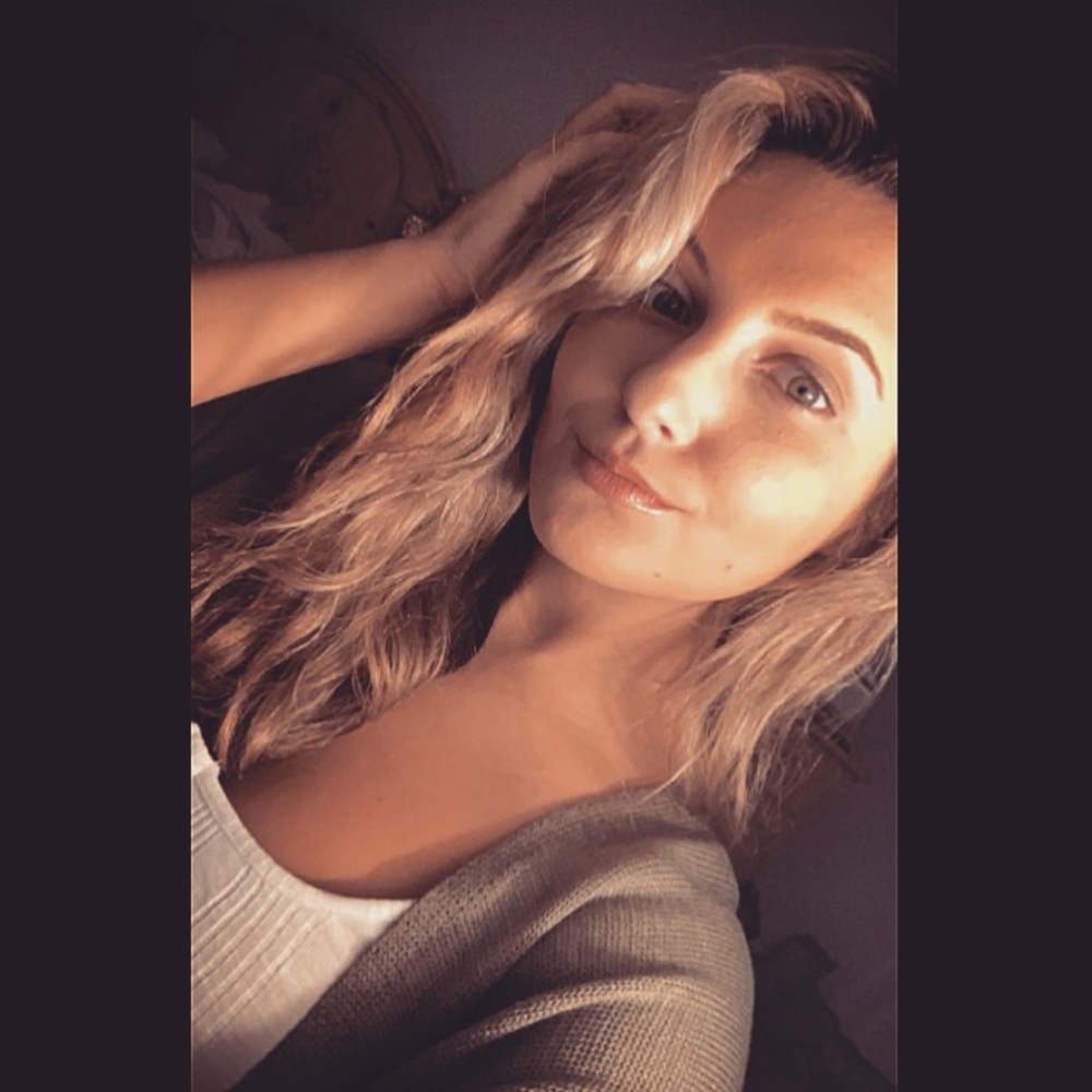 Meet your Posher, Ashley